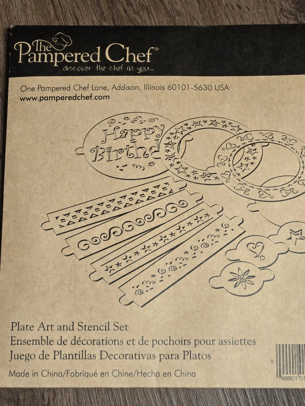 The Pampered Chef Black Serveware Travel Case And Serving Wares.